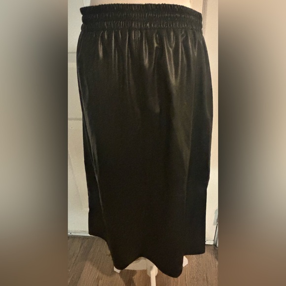 Simply Vera Wang Faux Leather Aline Skirt - Picture 4 of 10